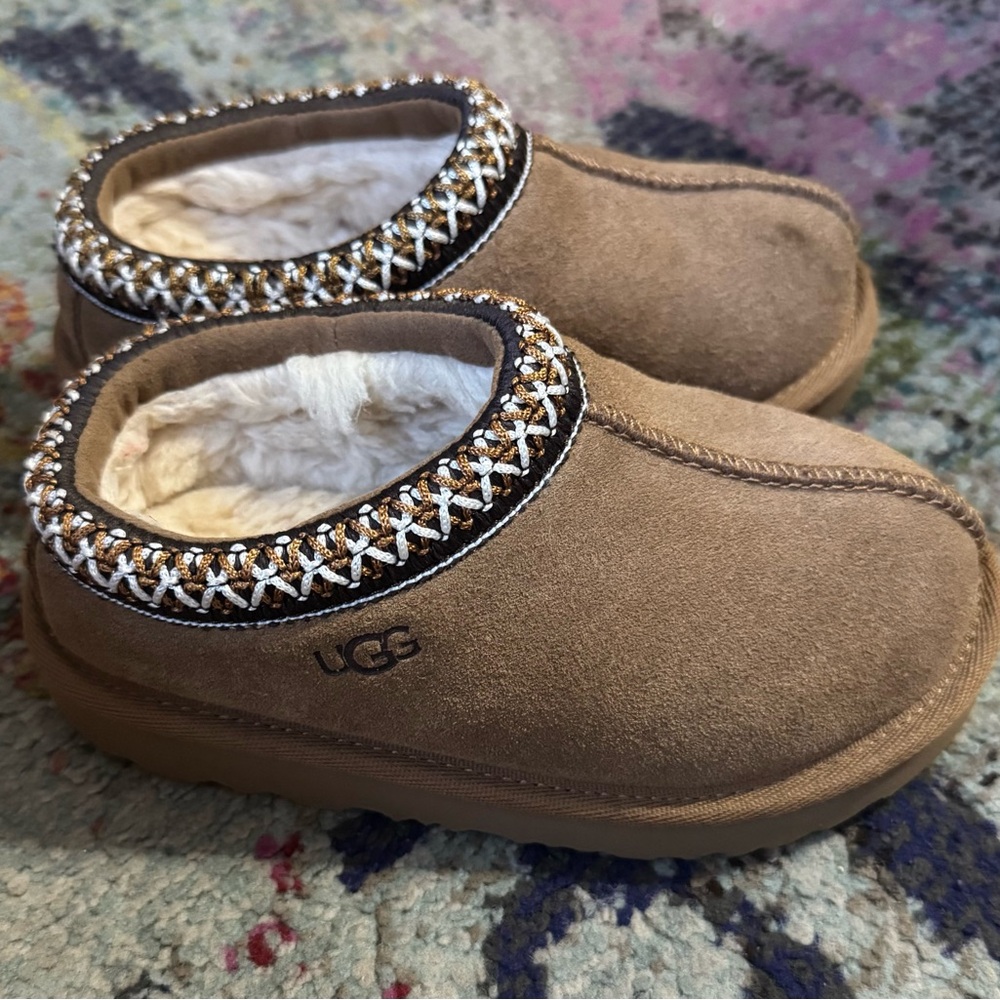 UGG Tasman Slippers little kids size 9